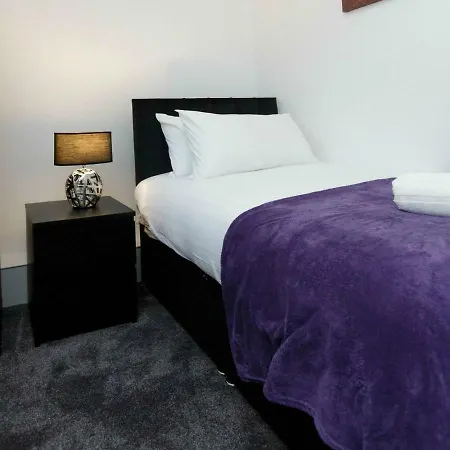 Ivy House Leeds (West Yorkshire)