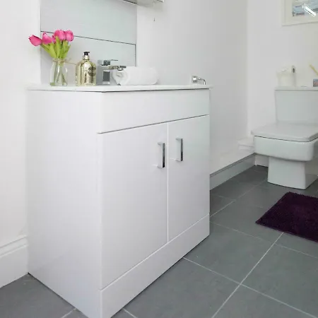 Ivy House Leeds (West Yorkshire)