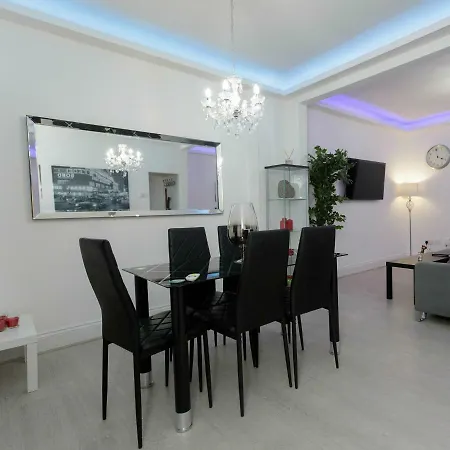 Ivy House Holiday home *